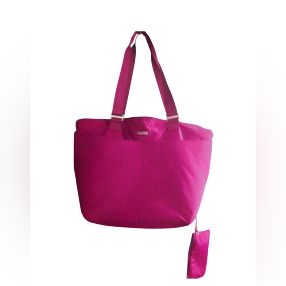 Baggallini Handbags - Baggallini Purple Carryall Tote with attached wristlet! Like NEW!